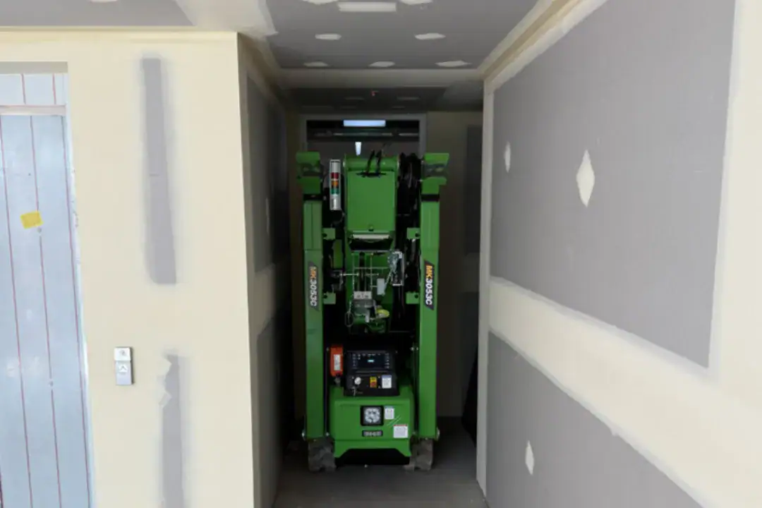 Mini Crane Hire Sunshine Coast